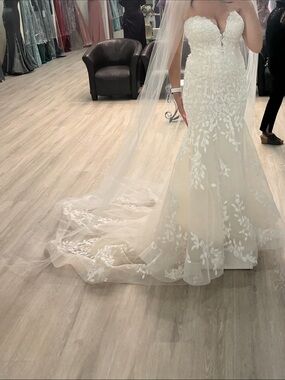 Wedding dress